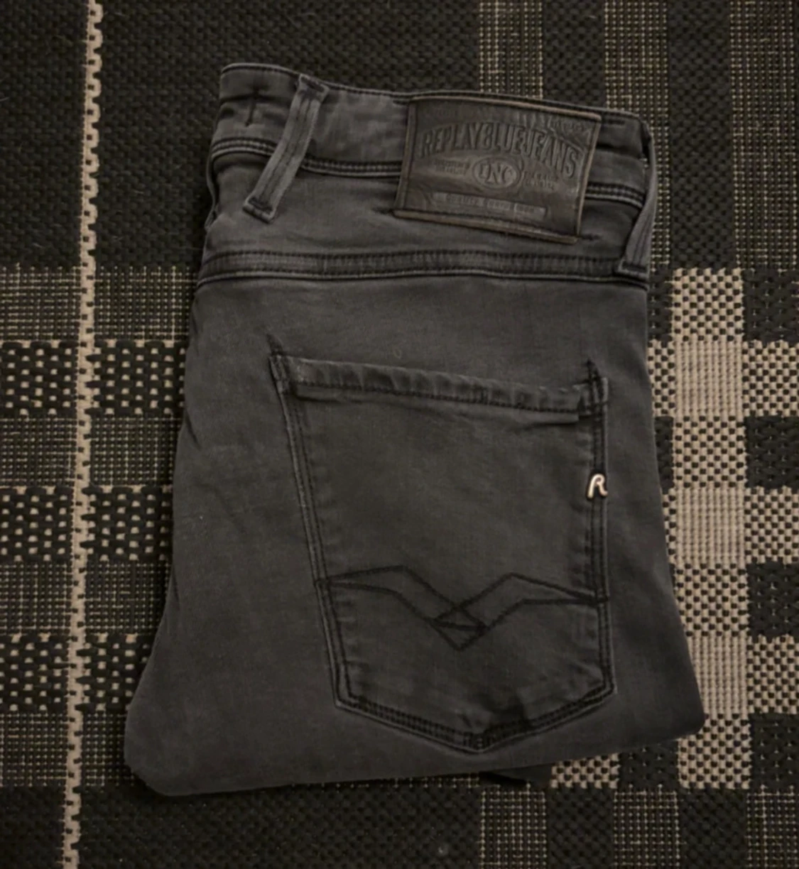 Replay Anbass mörkgrå jeans slim fit - 2