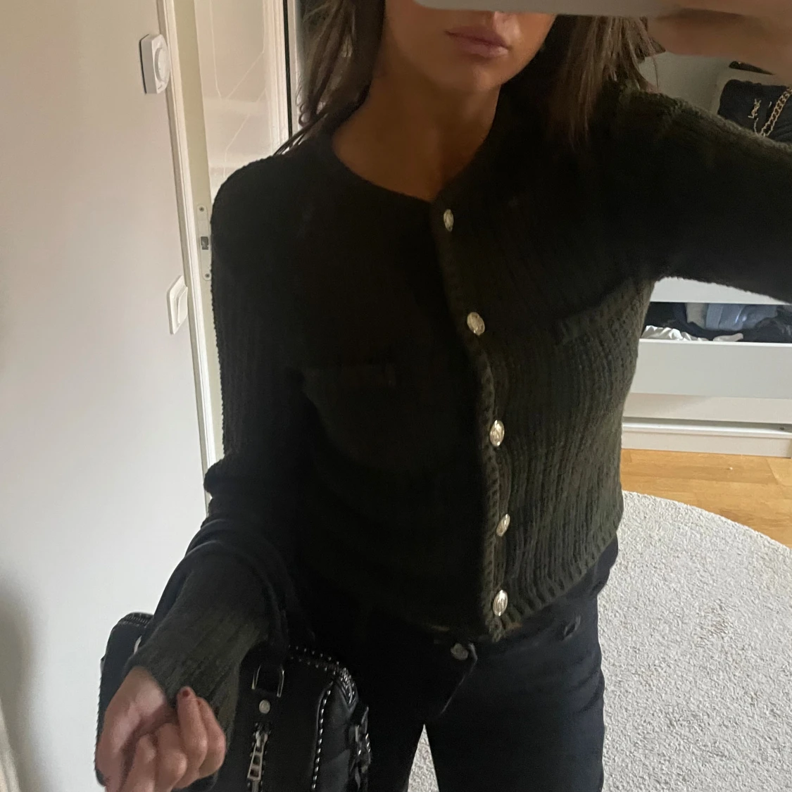 Mörkgrön cardigan kofta med guldknappar - 3