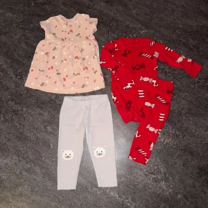 Litet klädpaket från Lindex  - Alla plaggen är från Lindex i storlek 80, super fint skick på alla! Innehåller en klänning, ett par leggings och ett lite juligare set! 