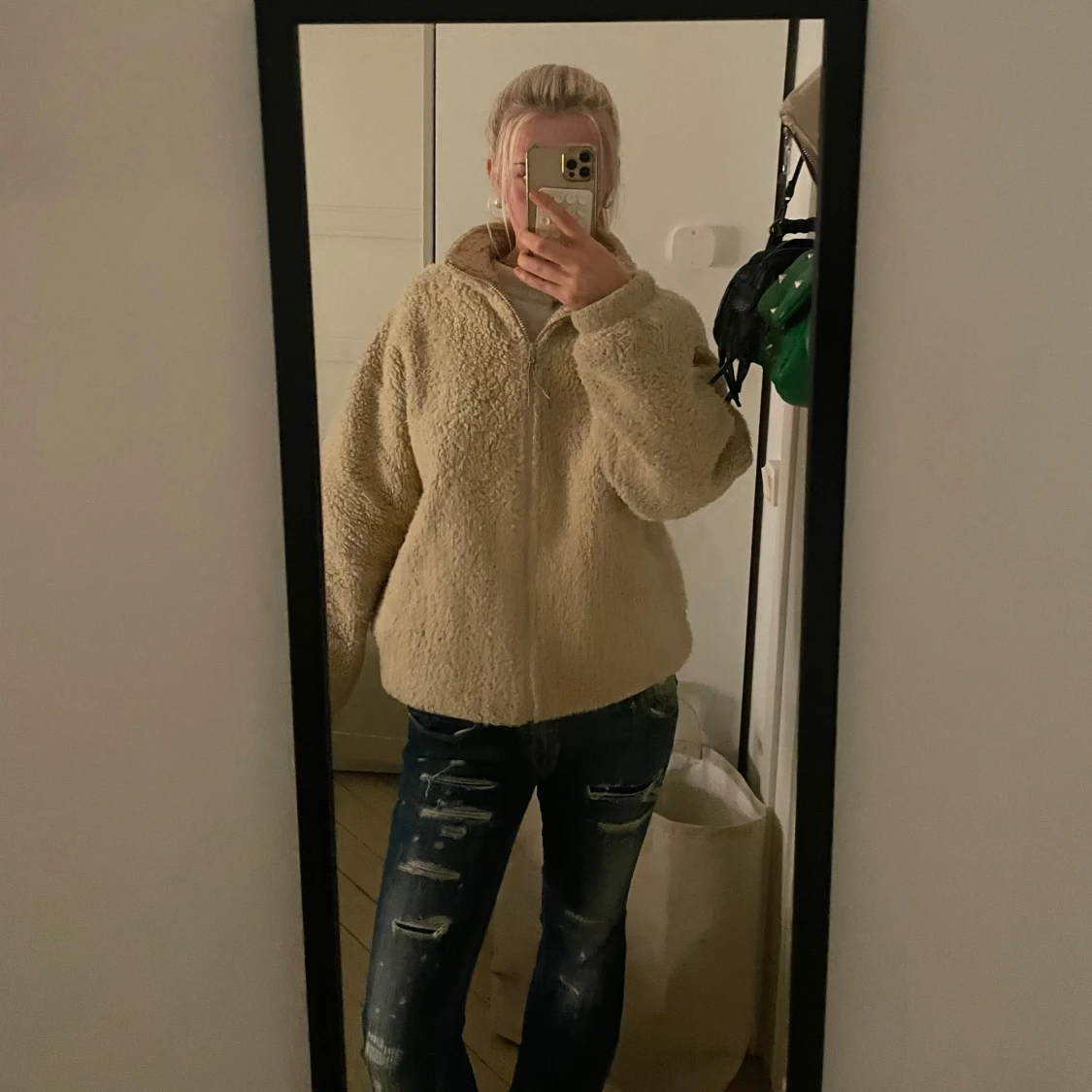 Beige teddyjacka med dragkedja - 1