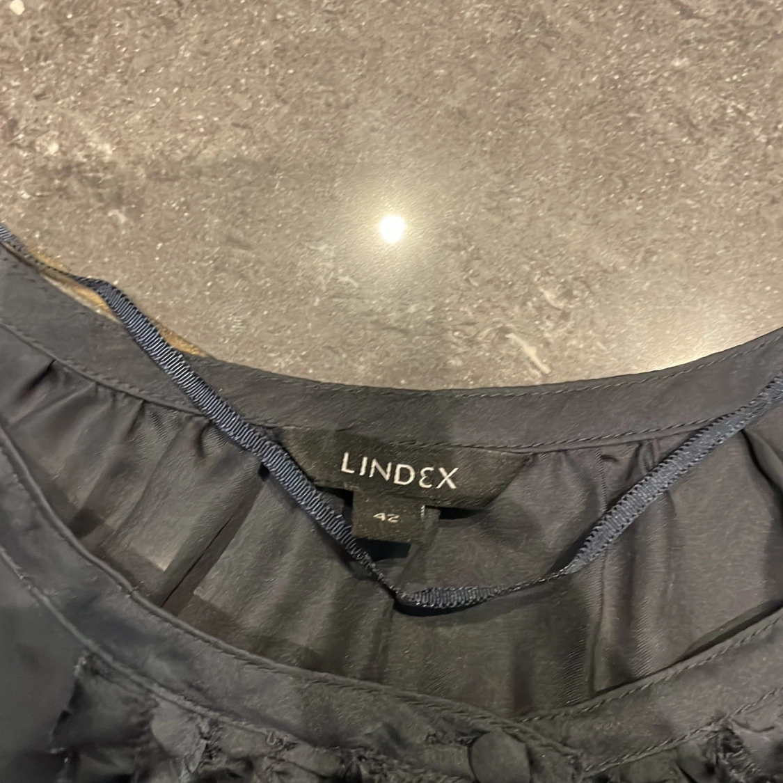 Tröja från Lindex  - 1