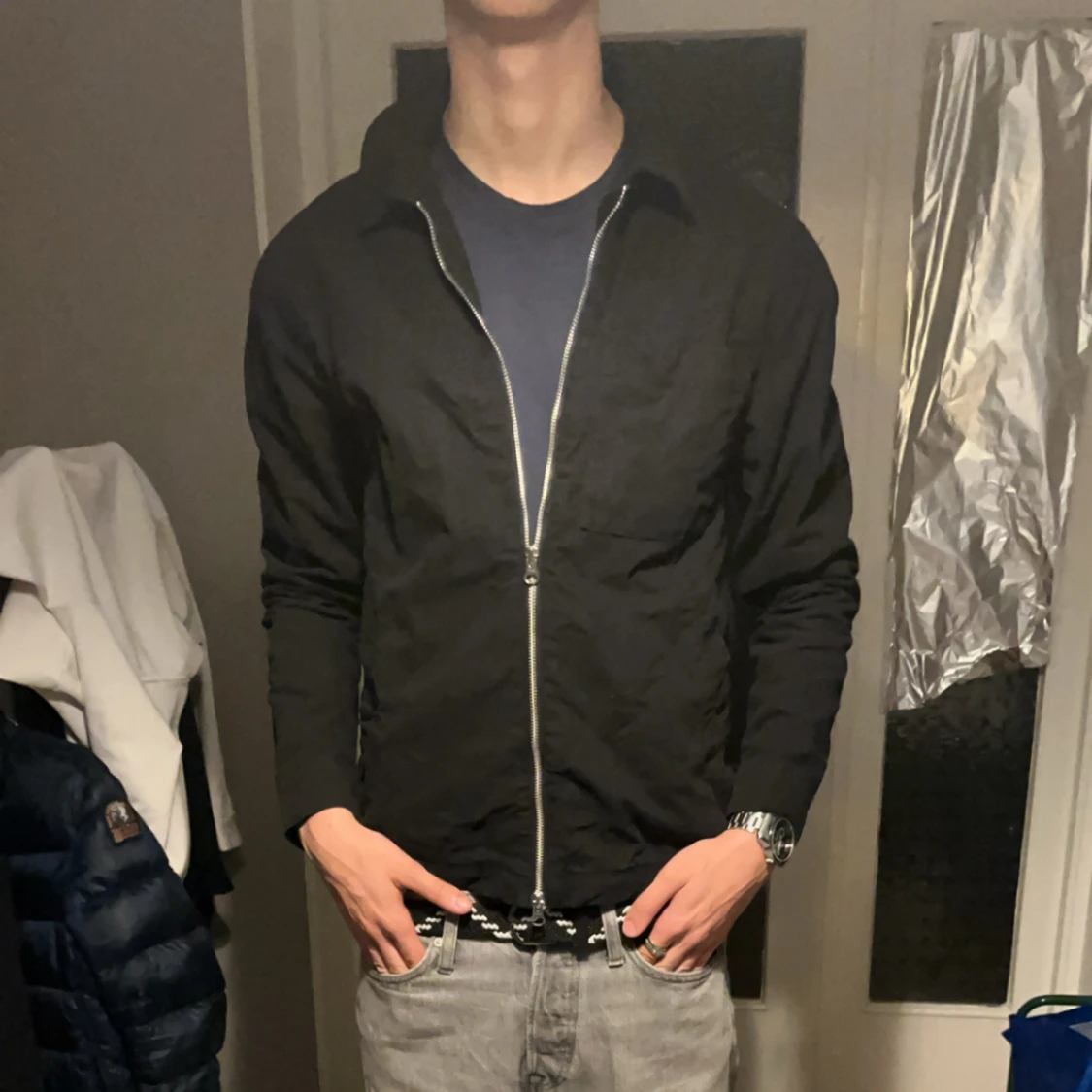 Svart overshirt med dragkedja - 1