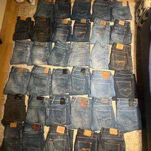 Replay, nudie, dondup, levis, jack jones jeans  - Stort släpp av jeans. Allt släpps imorgon, vissa par redan ute på profilen. Finns något för alla, storlekar, fits osv. 