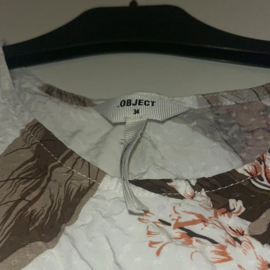 Blommig blus från Object, strl 34 - 1