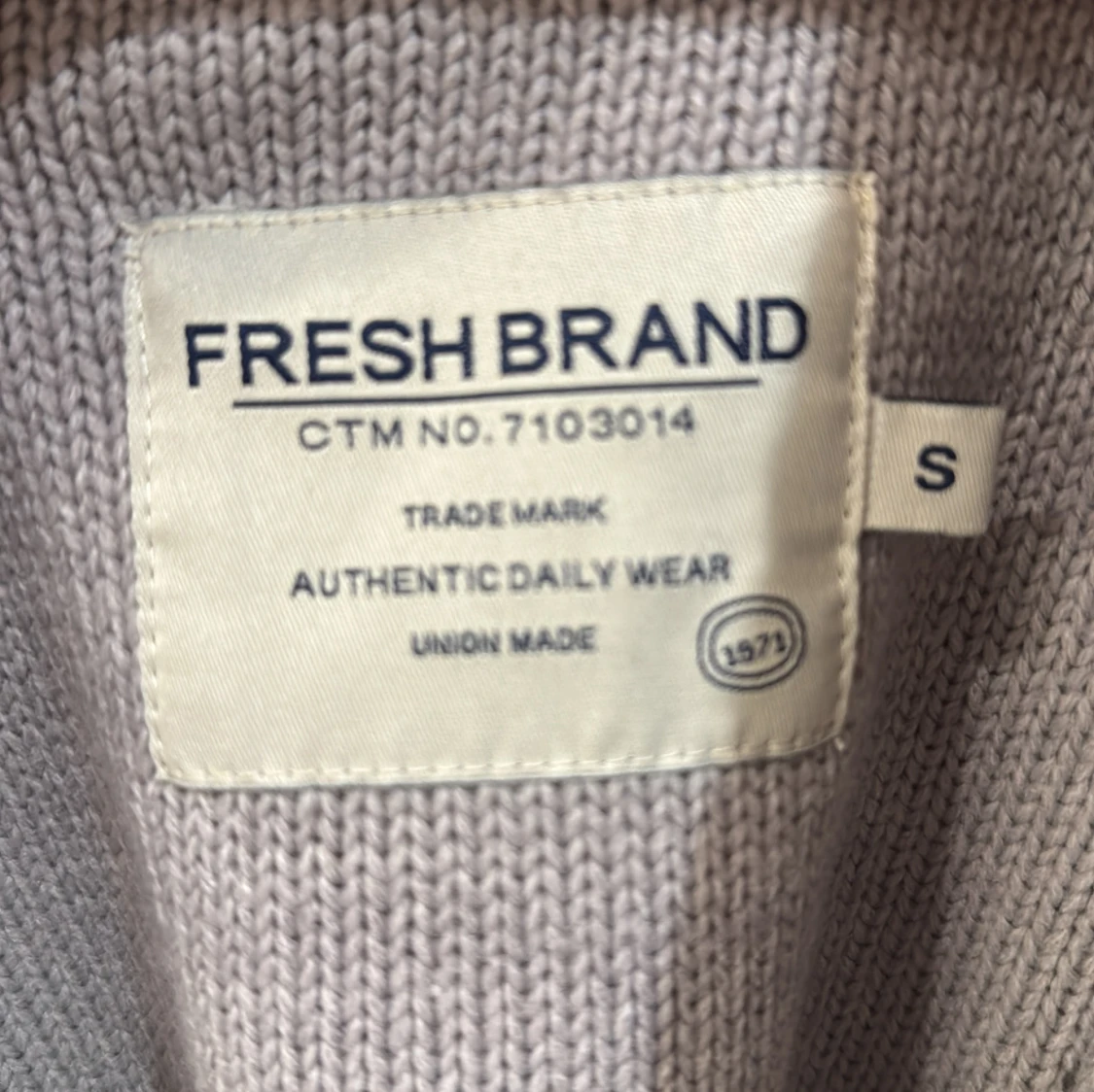 Ljusgrå kofta från Fresh Brand - 3