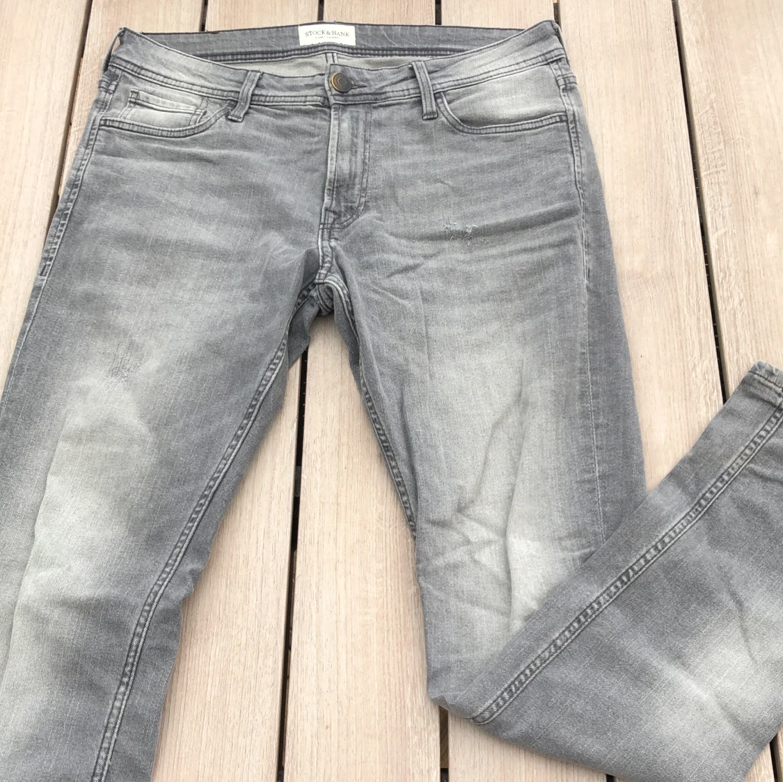 Grå jeans från Stock & Hank