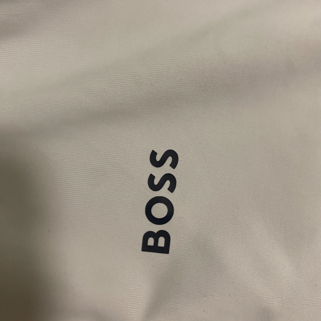 Vit hoodie från BOSS med dragkedja - 2