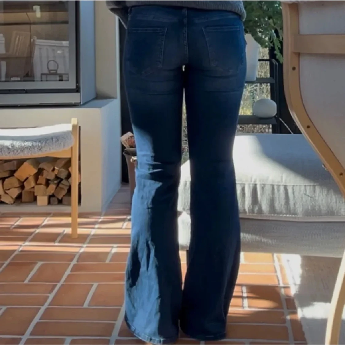 Blå bootcut jeans med låg midja - 1