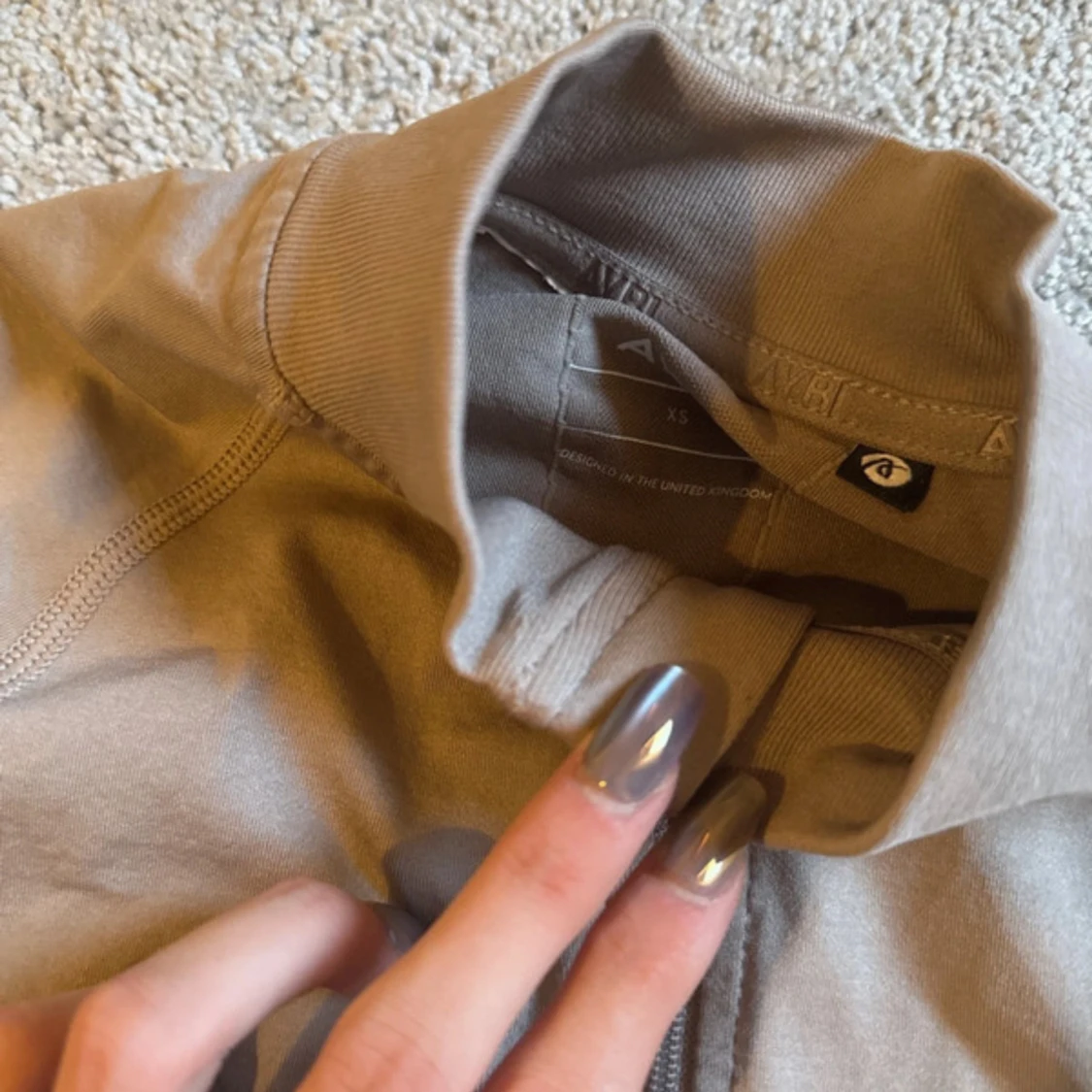 Beige träningsjacka från AYBL XS - 2