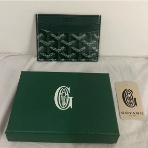 Grön gojard korthållare - No size