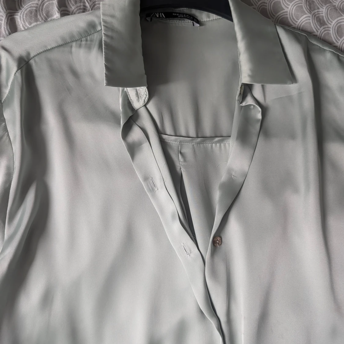 Mint grön satinblus från Zara - 2