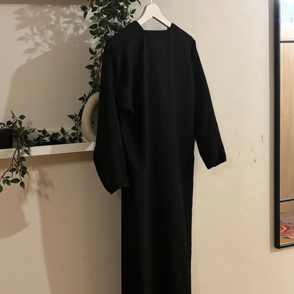 Svart långärmad abaya  - 1