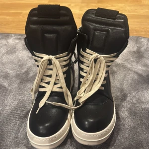 Rick Owens geobaskets - Storlek 43 men sitter lite större då det är därför jag säljer dem