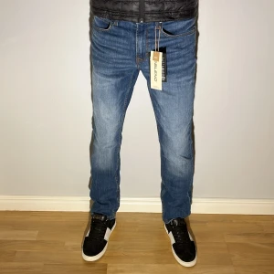 Blend Jeans aldrig använda - Snygga blå jeans från Blend aldrig använda, tagg sitter kvar. Storlek W29/L30