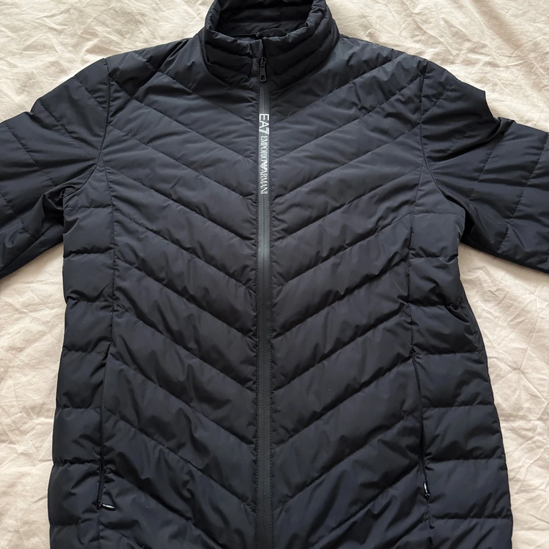 Svart pufferjacka från Emporio Armani