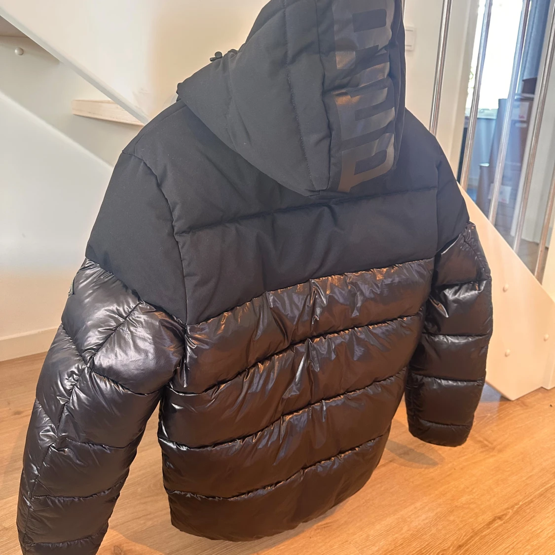 Svart pufferjacka från Replay - 1