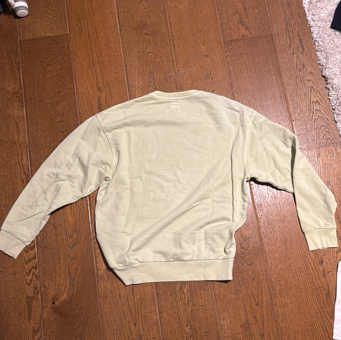 Levis crewneck - 1
