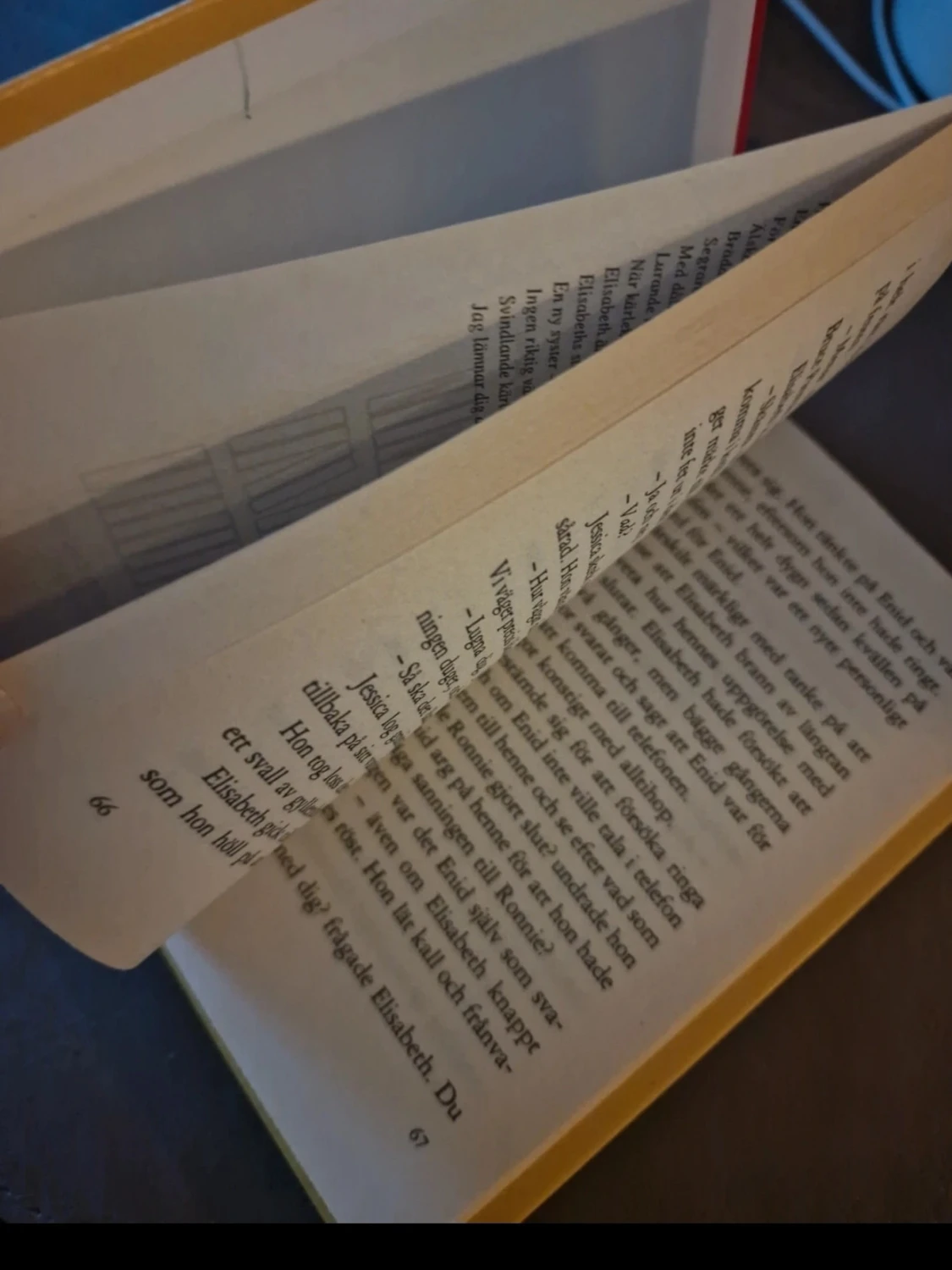 Den förfärliga hemligheten (Tvillingarna på Sweet Valley High 2) - 2