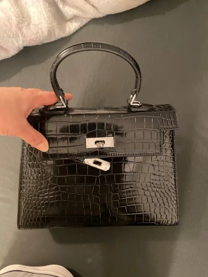 Svart väska  - Oanvänd 