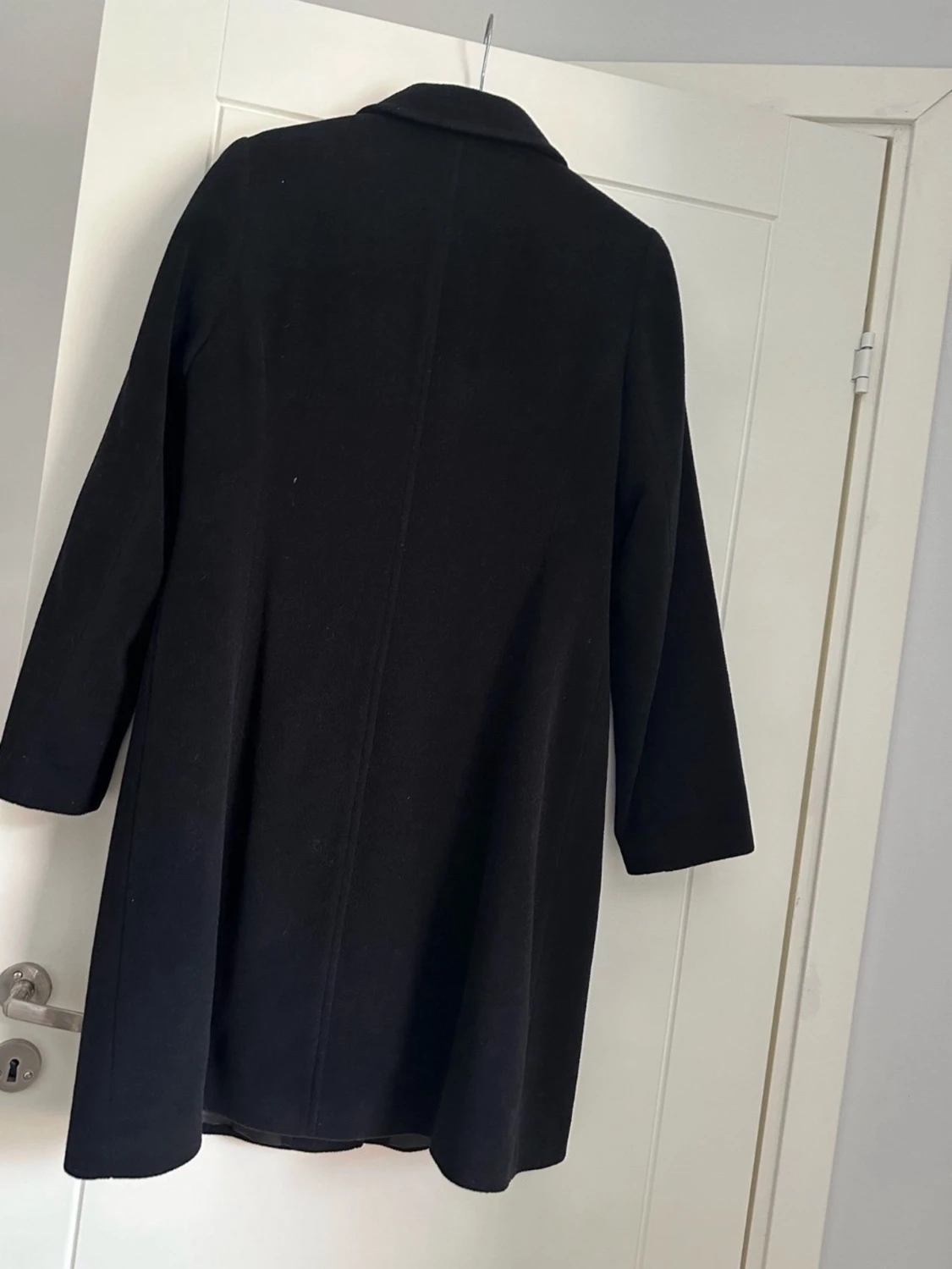 Svart kappa från Hettemarks i ull och cashmere - 1