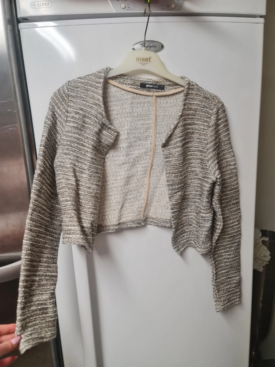 Randig croppad kofta från Gina Tricot