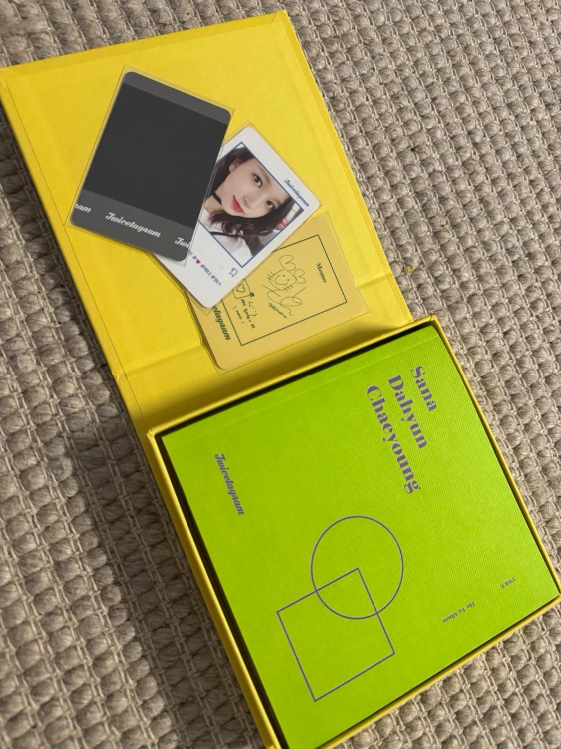 TWICE Gult Twicetagram album - 3