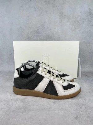 SÖKER - Söker dessa Oreo Maison Margiela Gats, storlek 41 eller 42, hör av dig om du har och vill sälja!