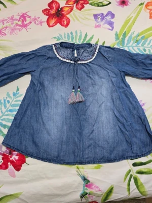 Toppar - En fint toppar som passar bra för 5 årig tjej. 