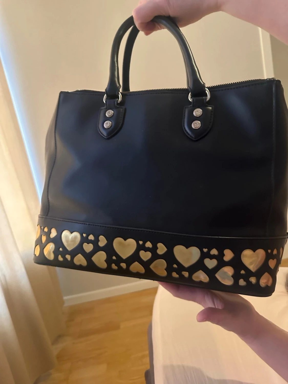 Svart handväska från Love Moschino - 1