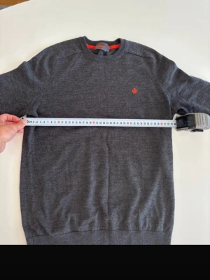 Morris tröja - Säljer en Morris tröja i Storlek S men passar även xs. Skick 9/10 Inga hål eller fläckar å annat. 😉                                                Kom privat vid frågor å funderingar 