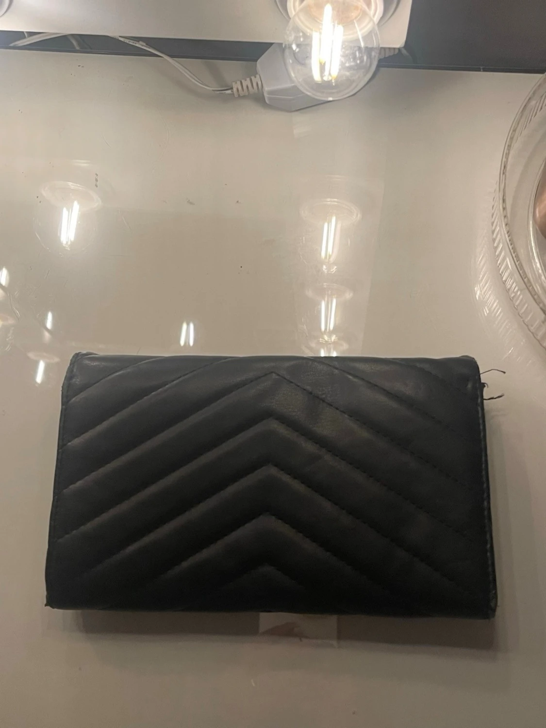 Svart kuvertväska  - 1