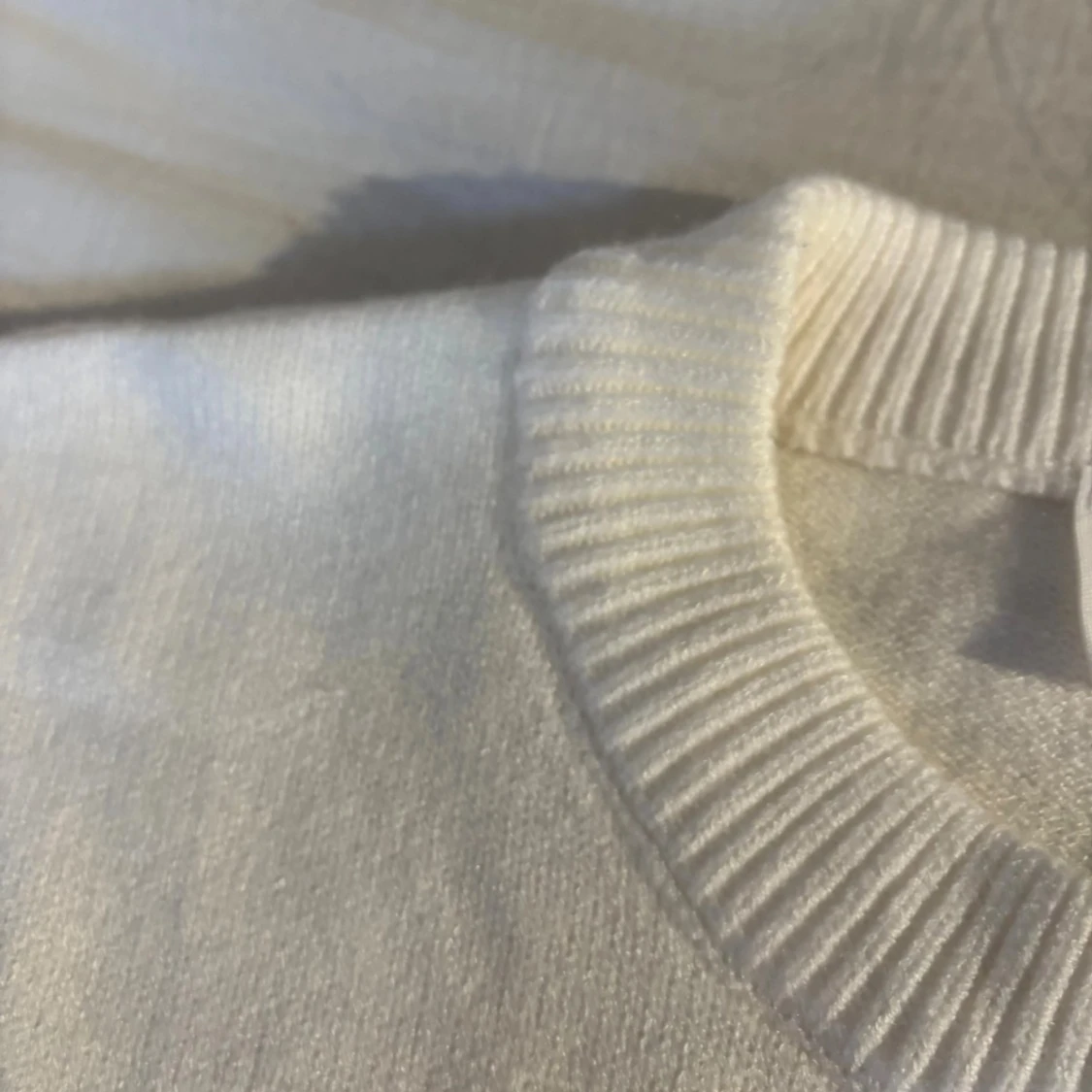 Vit stickad tröja från Ami - 3