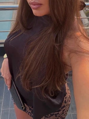 Svart halterneck tröja - I satin