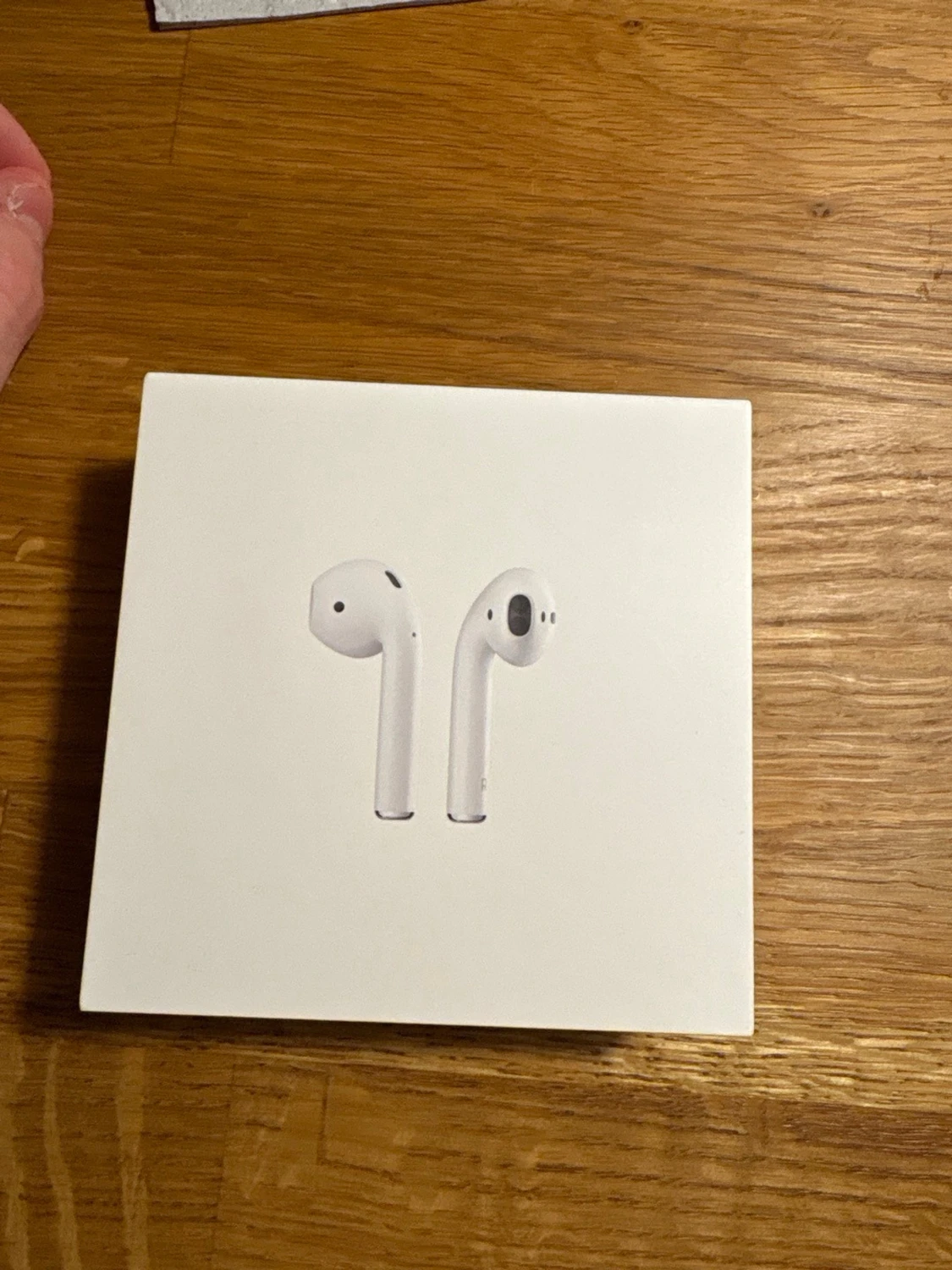 Apple AirPods (2nd generation) - 4