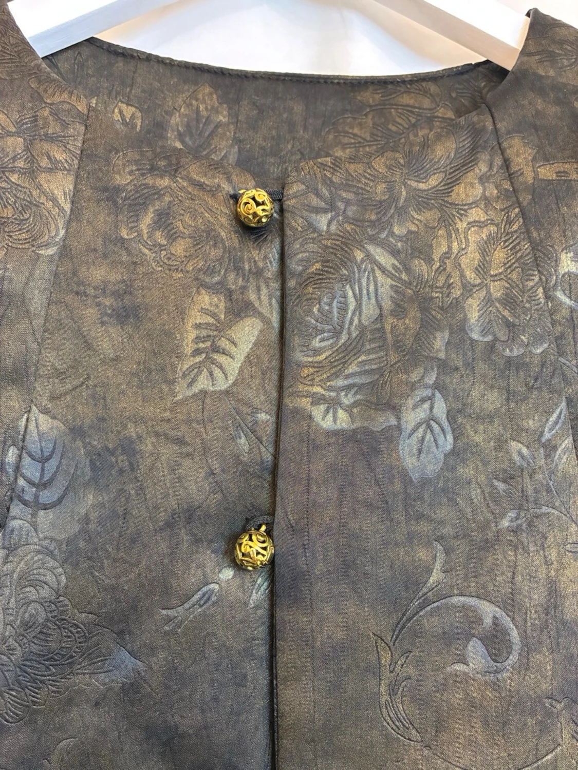 Svart vadderad jacka i 100% mullbärssilke - 1