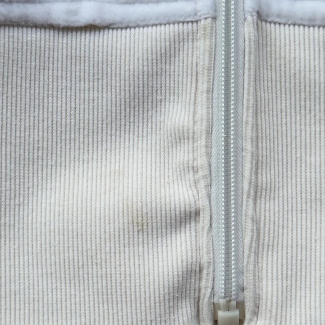 vintage y2k rhinestone fur zip up pom poms velour hoodie  - 4