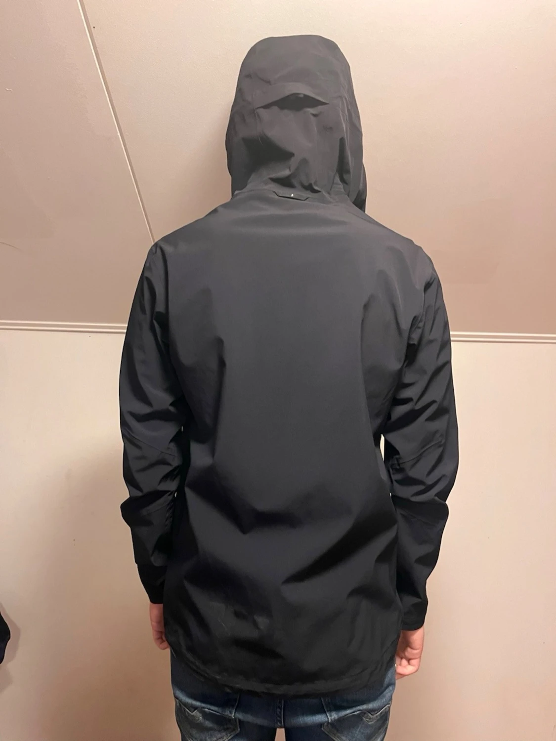 Svart vindjacka Peak Performance S - 1