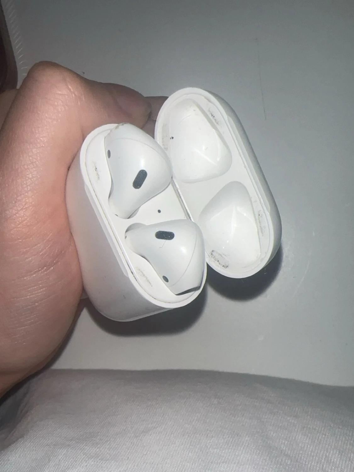 Apple AirPods 2 - 2