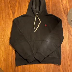 Ralph lauren hoodie  - Ralph lauren | M | nyskick | svart | 