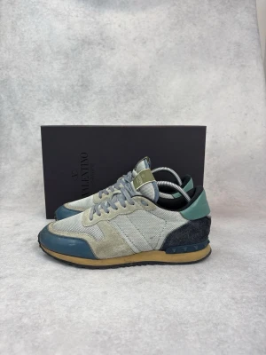 Valentino Rockrunner sneakers  - – Condition: 8/10  – What is included: Box, Dustbag and Valentino card  – Retail price: 700 euro