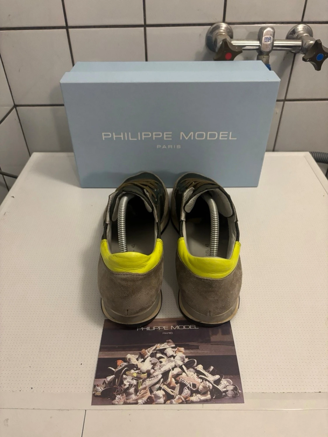 Philippe Model sneakers med gula detaljer - 3