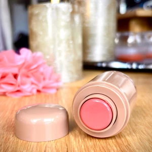 Rhode Pocket Blush ”Juice Box”! - Rhode Pocket Blush ”Juice Box”. 6 g. Ny och oanvänd.  