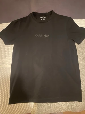 Svart Calvin klein T-shirt  - Svart Calvin klein T-shirt 