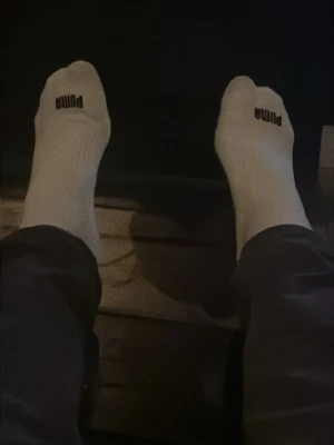 Stulrena strumpor  - Najs behöver pengar till Playstation det är därför jag behöver få mina strumpor sålda