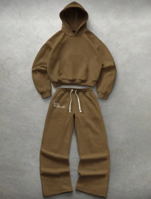 Ljus brun dress - mjukisset med hoodie och byxor