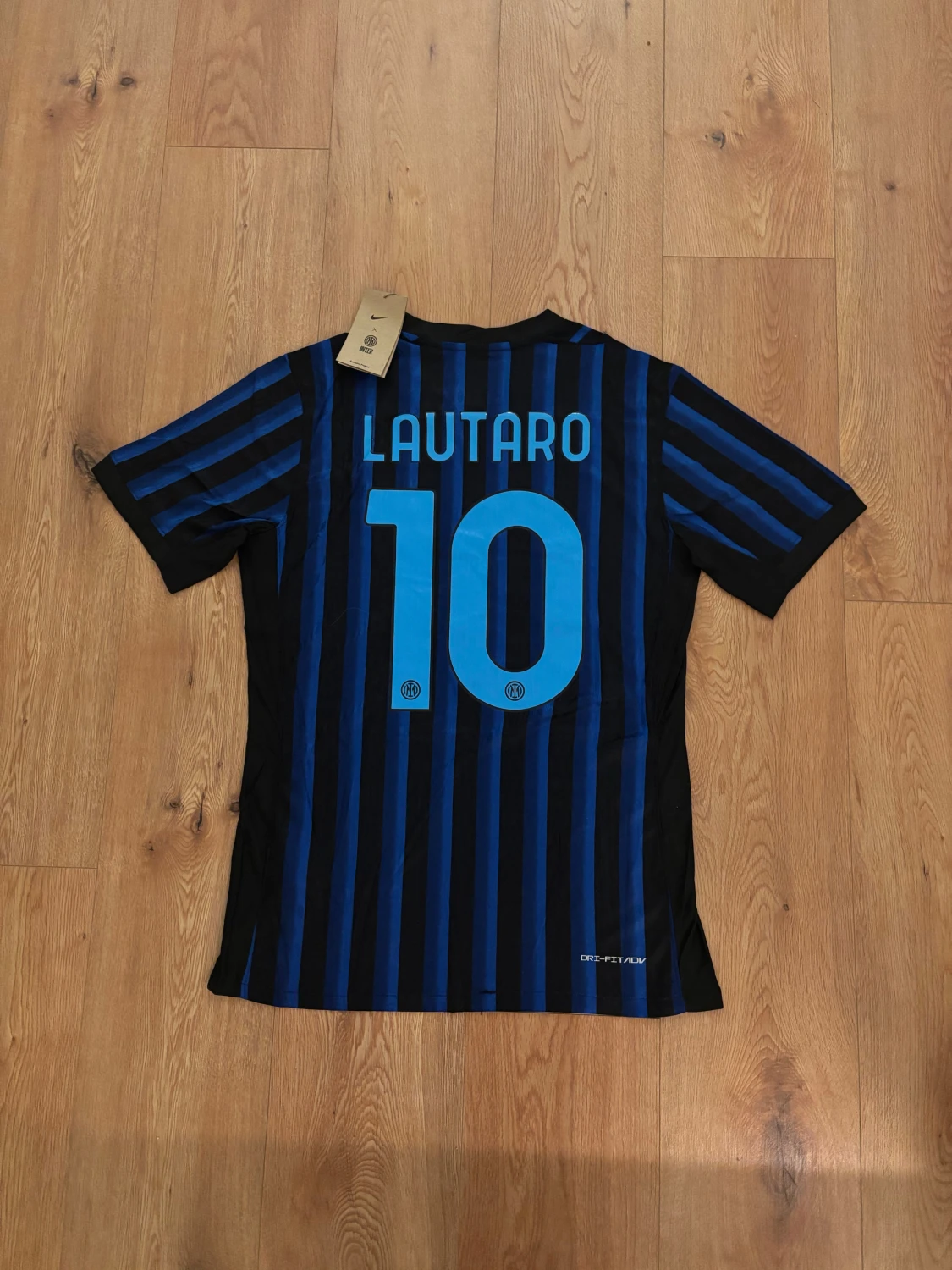 Inter Milan Lautaro Fotbollströja