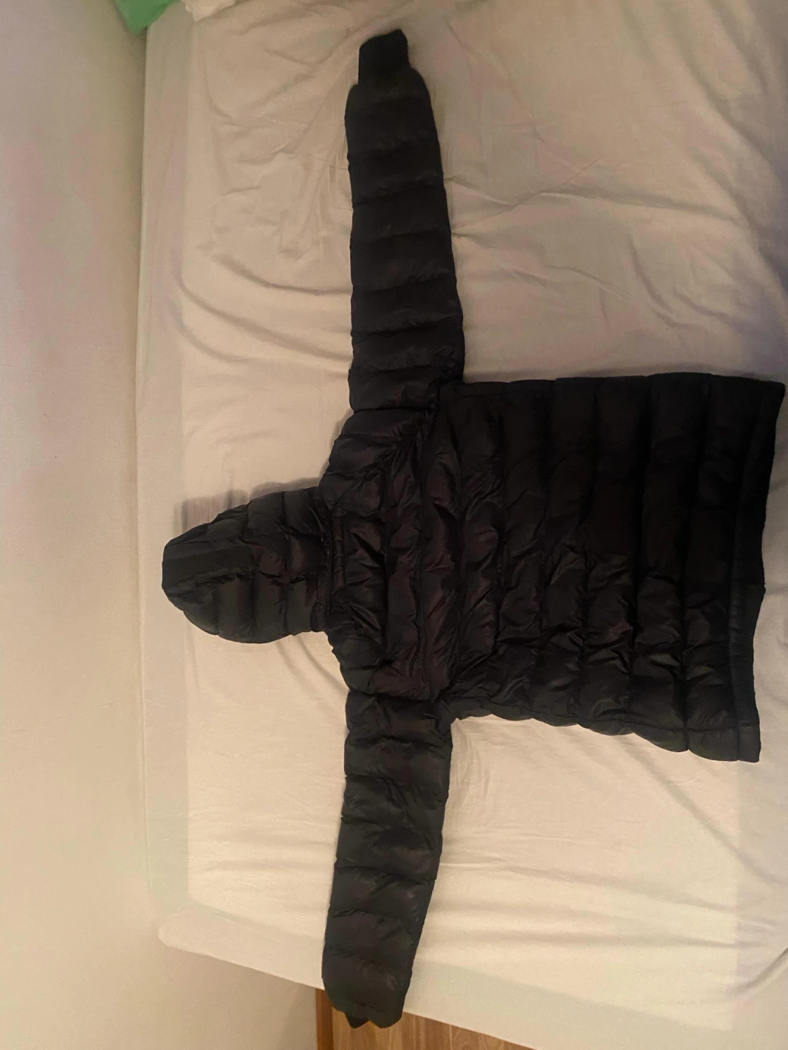 Svart Peak Performance dunjacka - 2