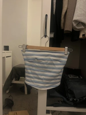 Tub topp - Topp från gina tricot i storlek xs☺️