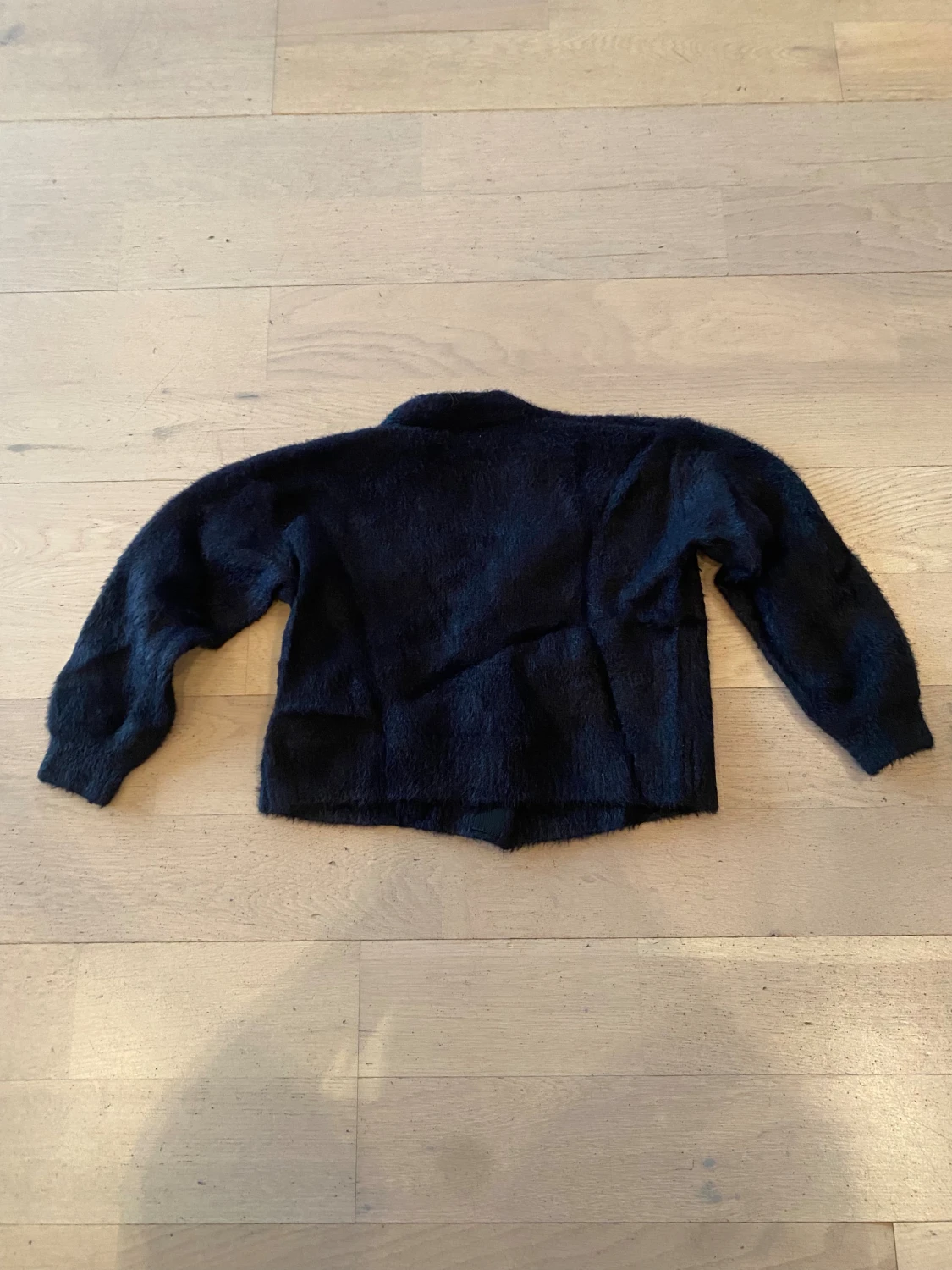 Svart fluffig kofta från ONLY - 1