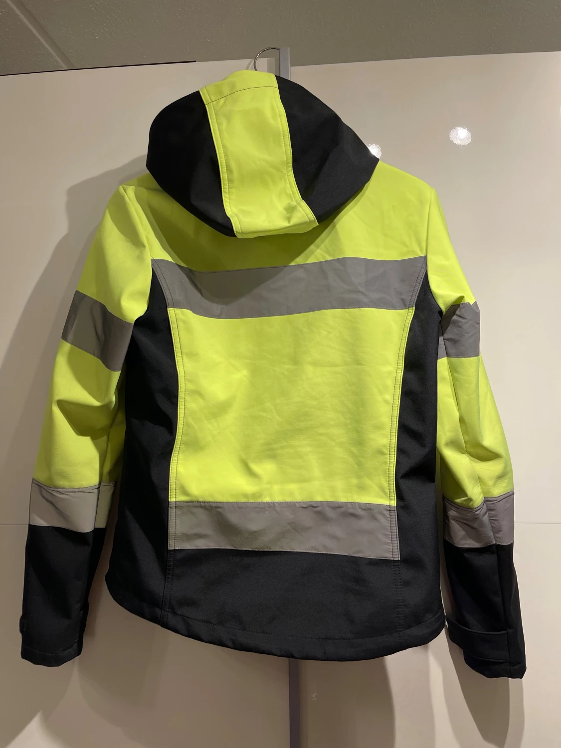 Gul och svart vindjacka med reflex - 1